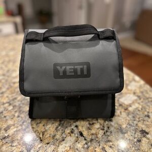 Yeti daytrip lunch bag. Excellent condition.